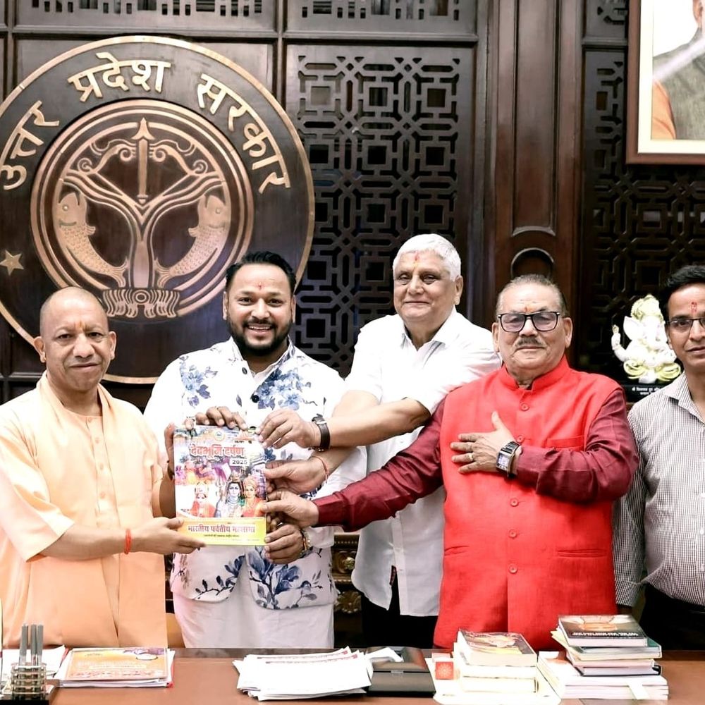 भारतीय पर्वतीय महासभा ने मुख्यमंत्री से की मुलाकात:एक्सप्रेसवे, उत्तराखंड भवन और वार्षिक उत्सव पर सौंपे ज्ञापन
