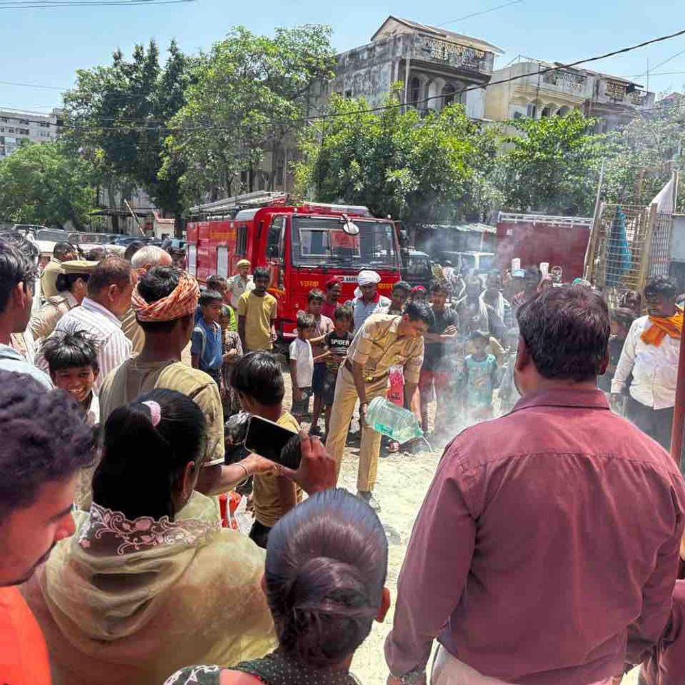 भोवापुर में फायर मॉक ड्रिल:प्रवासी श्रमिकों को आग से बचाव के प्रति जागरूक किया