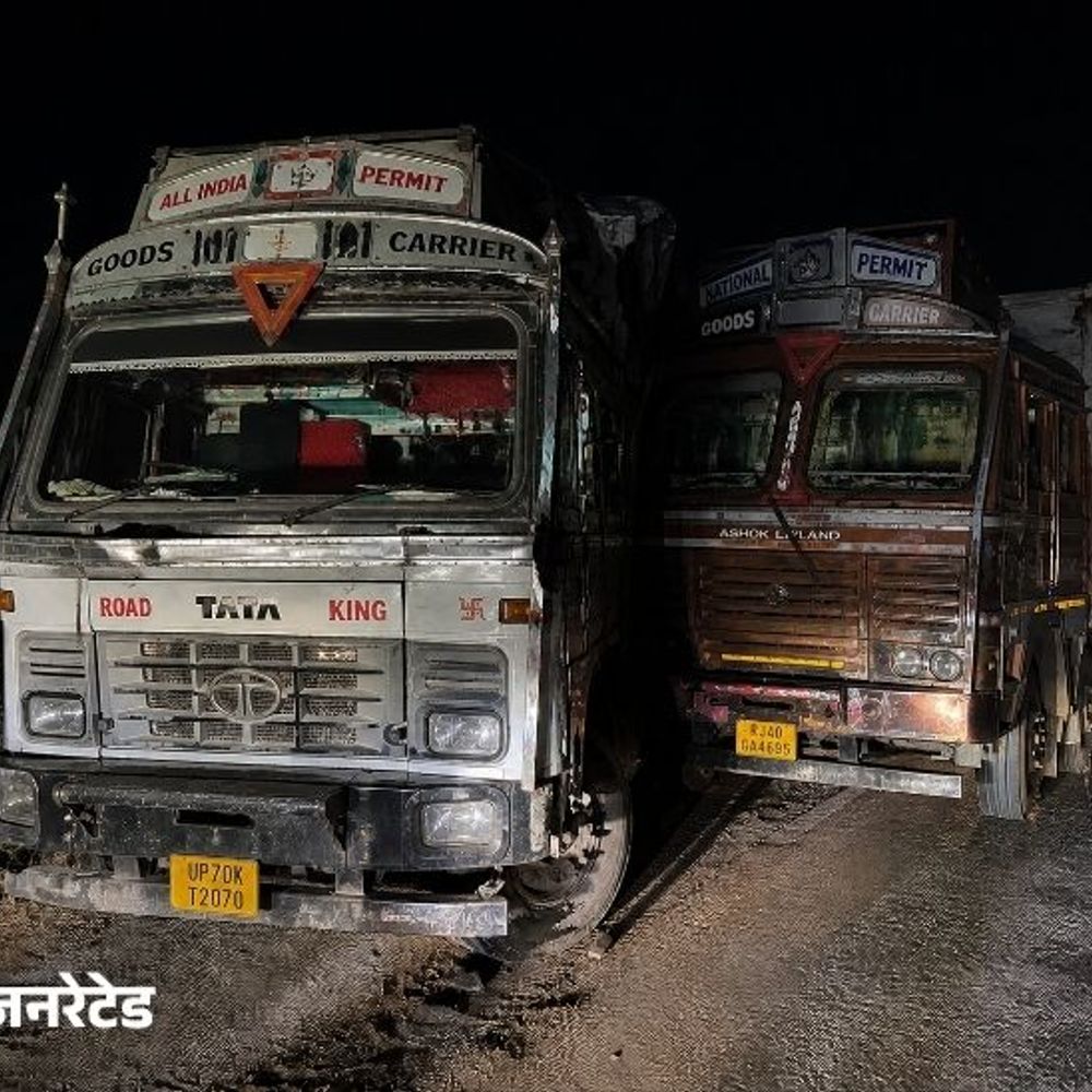 किसान पथ पर सड़क हादसा, ड्राइवर की मौत:खड़े ट्रक से टकराया दूसरा ट्रक, लुढ़ककर सामने सो रहे ड्राइवर चढ़ा पहिया