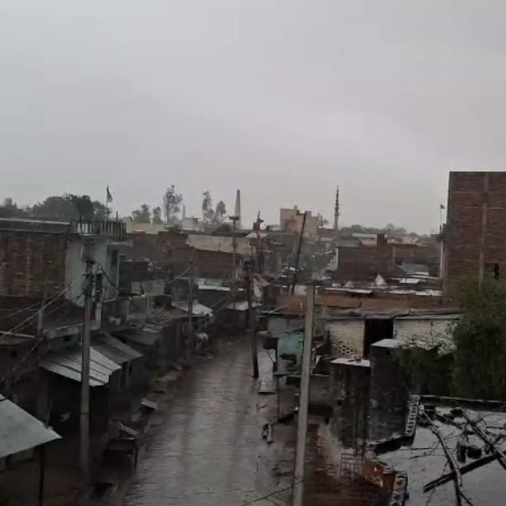 श्रावस्ती में तेज आंधी-बारिश, प्रशासन अलर्ट:मक्का उगाने वाले किसानों, आम की फसल और शादी-विवाह पर असर