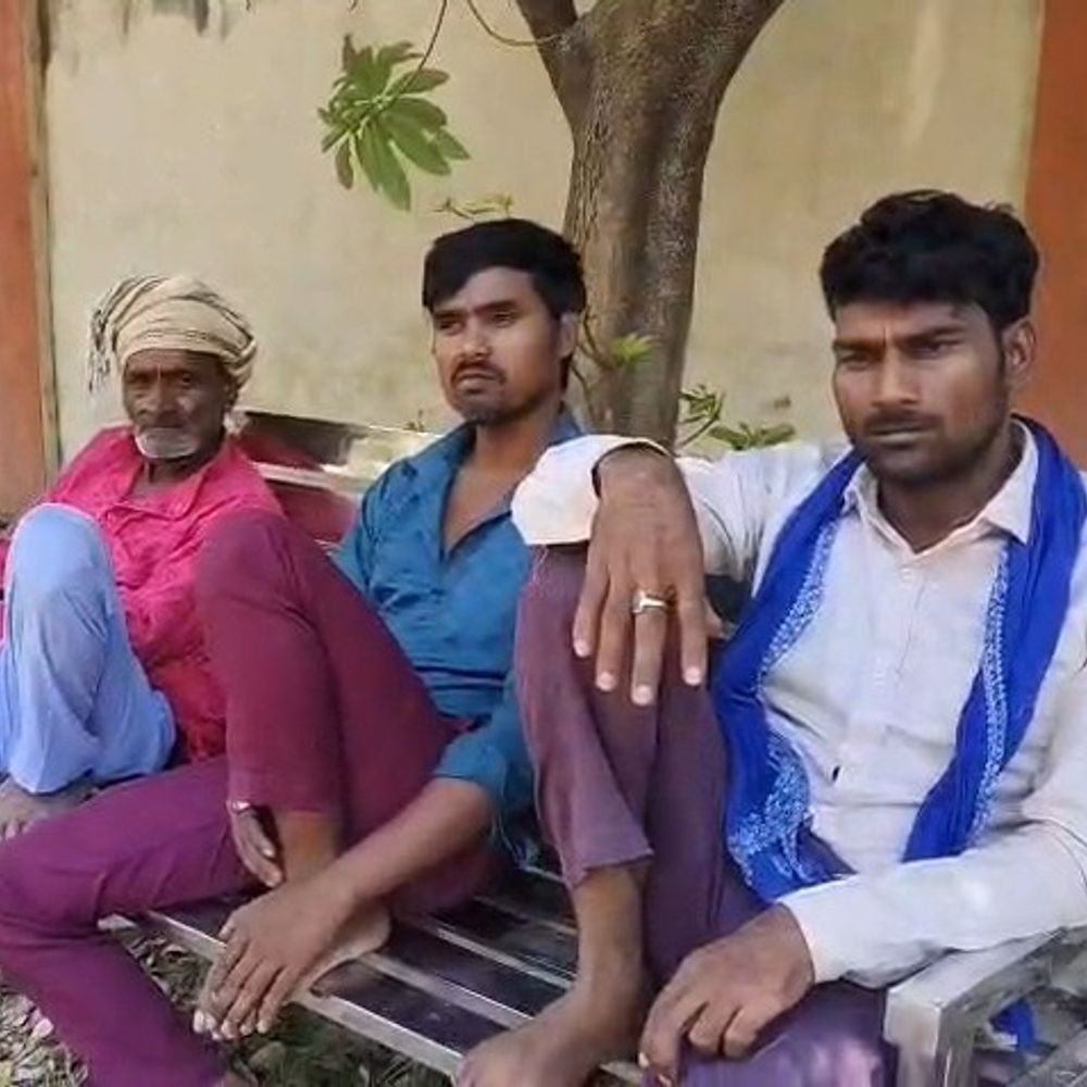 इटावा में विवाहिता का फंदे से लटका मिला शव:नि:संतानता से परेशान होकर महिला ने फांसी लगाकर की सुसाइड