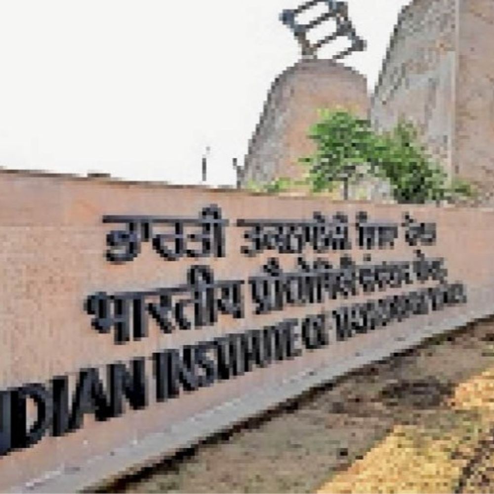 रोपड़ IIT फ्रोफेसर पर सेक्सुअर हेरासमेंट का आरोप:  रिसर्च की छात्रा ने दी शिकायत, बताया-अनुचित मांग न मानने पर पीटा, पुलिस जांच में जुटी – Jalandhar News