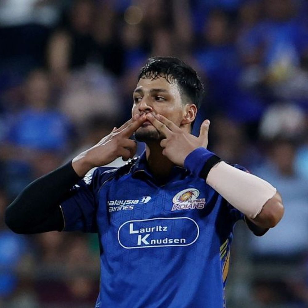 IPL- मुंबई के खिलाफ लखनऊ का पहला विकेट गिरा:गजनफर ने इंग्लिस को कैच कराया, मार्श ने बुमराह के ओवर में लगातार 3 बाउंड्री लगाई
