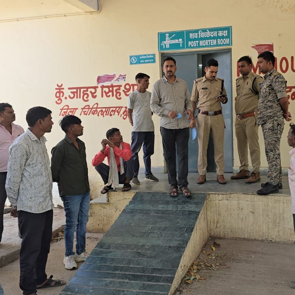 हम अपनी मर्जी से फांसी लगा रहे 'गुड बाय दोस्तों':स्टेटस लगाकर कपल ने दी जान, एक ही साड़ी बने फंदे पर मिले