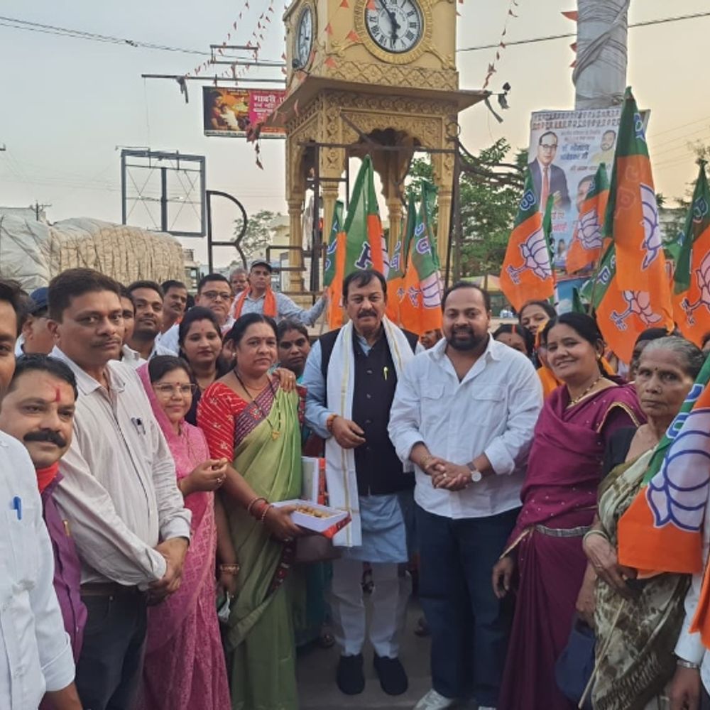 बेमेतरा में भाजपा की जीत पर कार्यकर्ताओं ने मनाया जश्न:  सिग्नल चौक पर आतिशबाजी और मिठाई बांटकर मनाई गई जीत की खुशी – Bemetara News