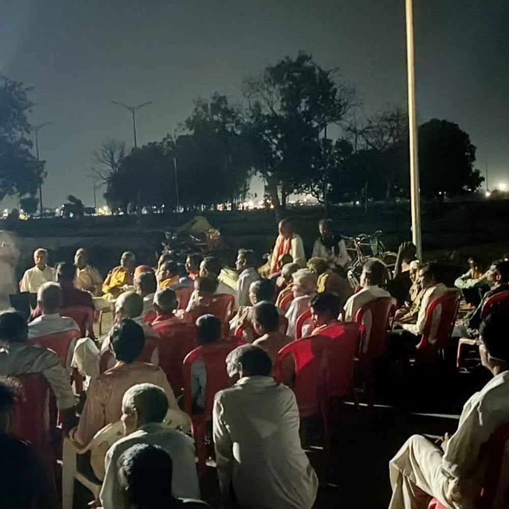 उन्नाव में किसानों ने 300 यूनिट मुफ्त बिजली मांगी:किसान आंदोलन के संयोजक अजय अनमोल ने की मांग, अन्य राज्यों का दिया हवाला