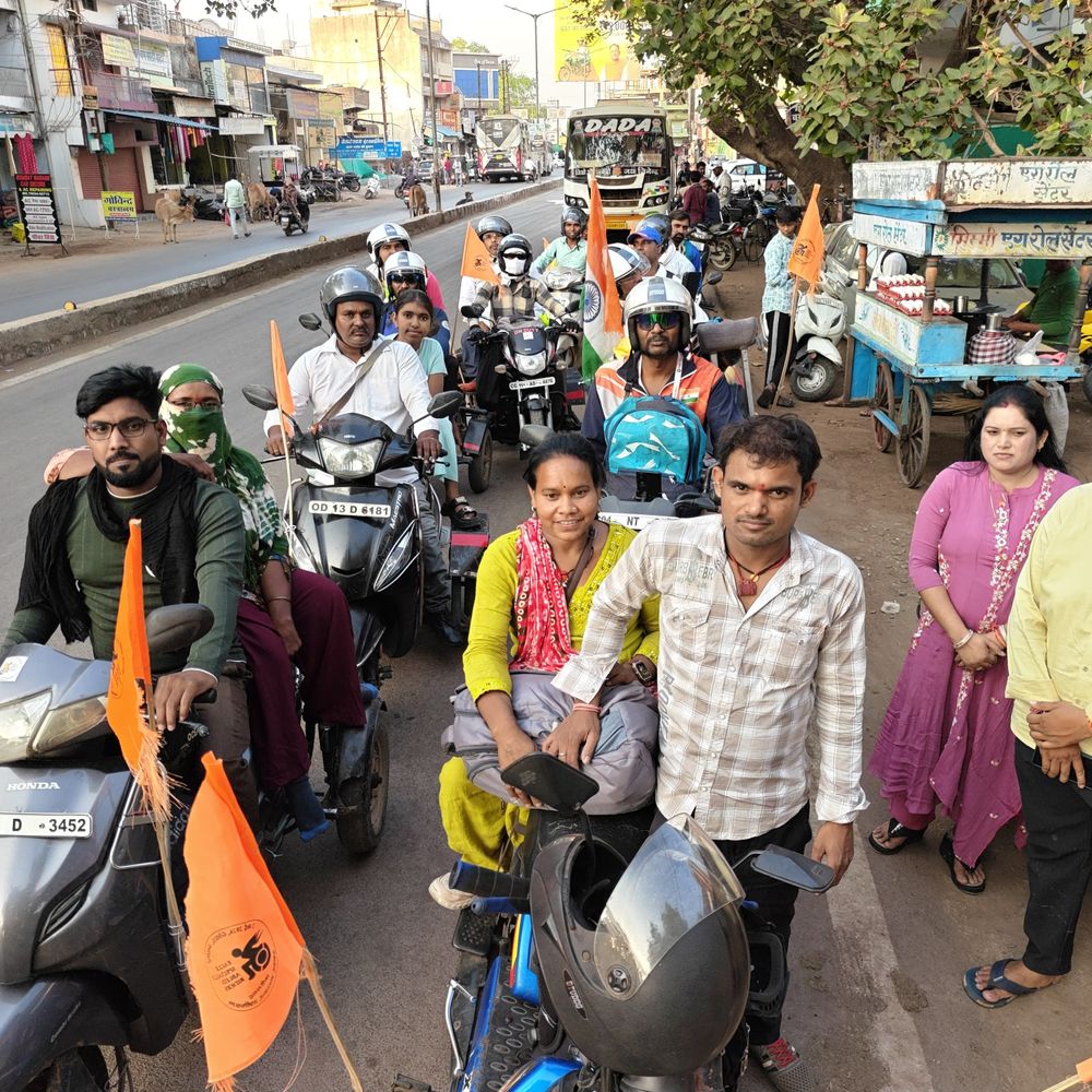 दिव्यांग राइडर्स ने शुरू की 616 किमी की यात्रा:  धमतरी पहुंचे, शिक्षा जागरूकता और आत्मविश्वास बढ़ाने का है उद्देश्य – Dhamtari News