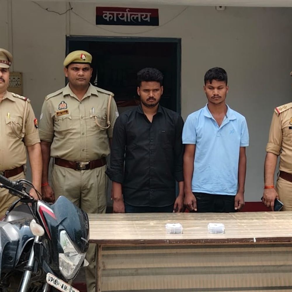 अमेठी में दो शातिर लुटेरे गिरफ्तार:  लूट की बाइक, 19 ATM कार्ड और 2500 रुपये बरामद, कई थानों में दर्ज हैं मामले – Amethi District News