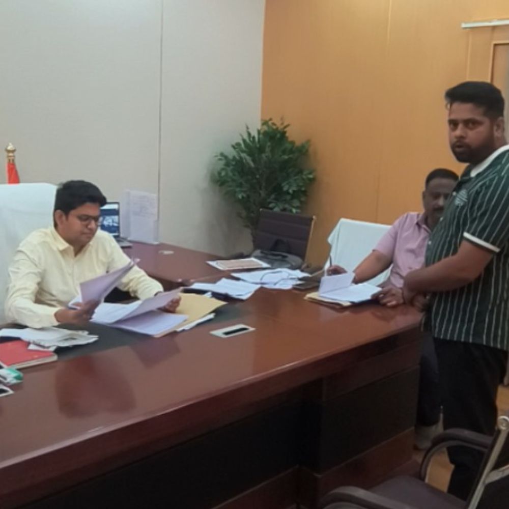 सिद्धार्थनगर में करोड़ों का पंचायत घोटाला ‘दबाने’ के आरोप:5 दिन बाद भी जांच टीम गठित नहीं, बिना टेंडर फर्जी बिलों से लूट की आशंका
