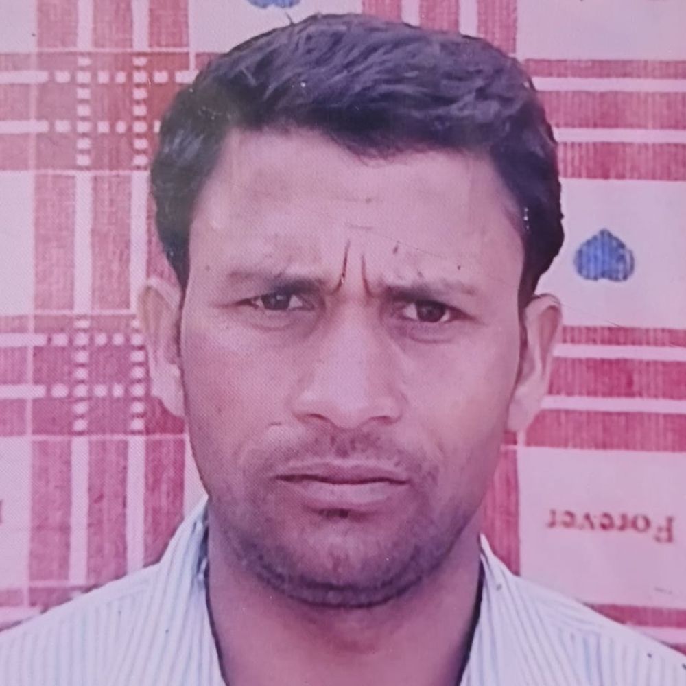 हाथरस में ट्रेन की चपेट में आकर युवक की मौत:शौच के लिए जाते समय हादसा, ईंट भट्टे पर मुनीम का काम करता था