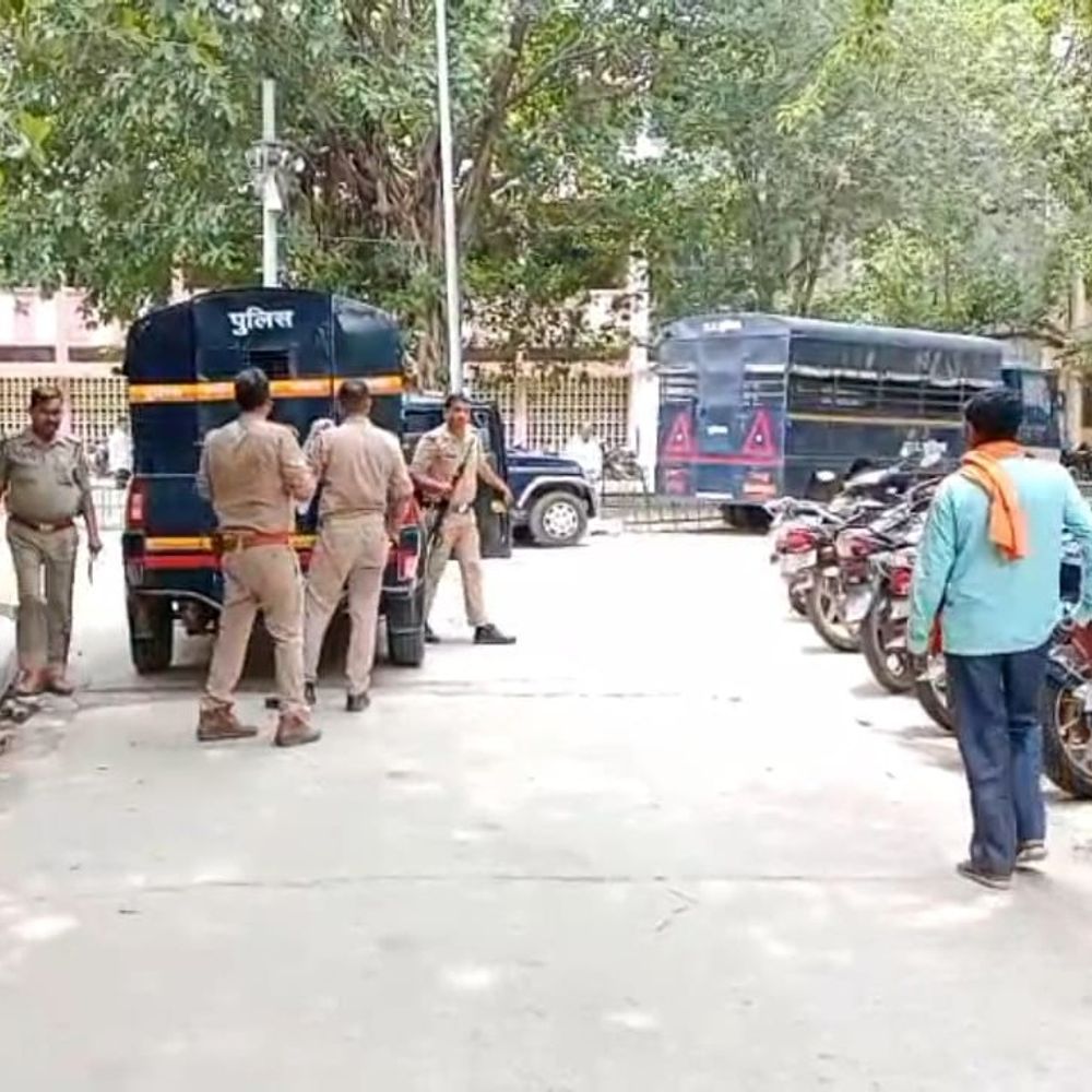 बेटी के प्रेमी की हत्या, पिता-पुत्र को आजीवन कारावास:फतेहपुर कोर्ट का फैसला, शव छिपाने को सिर धड़ से किया था अलग