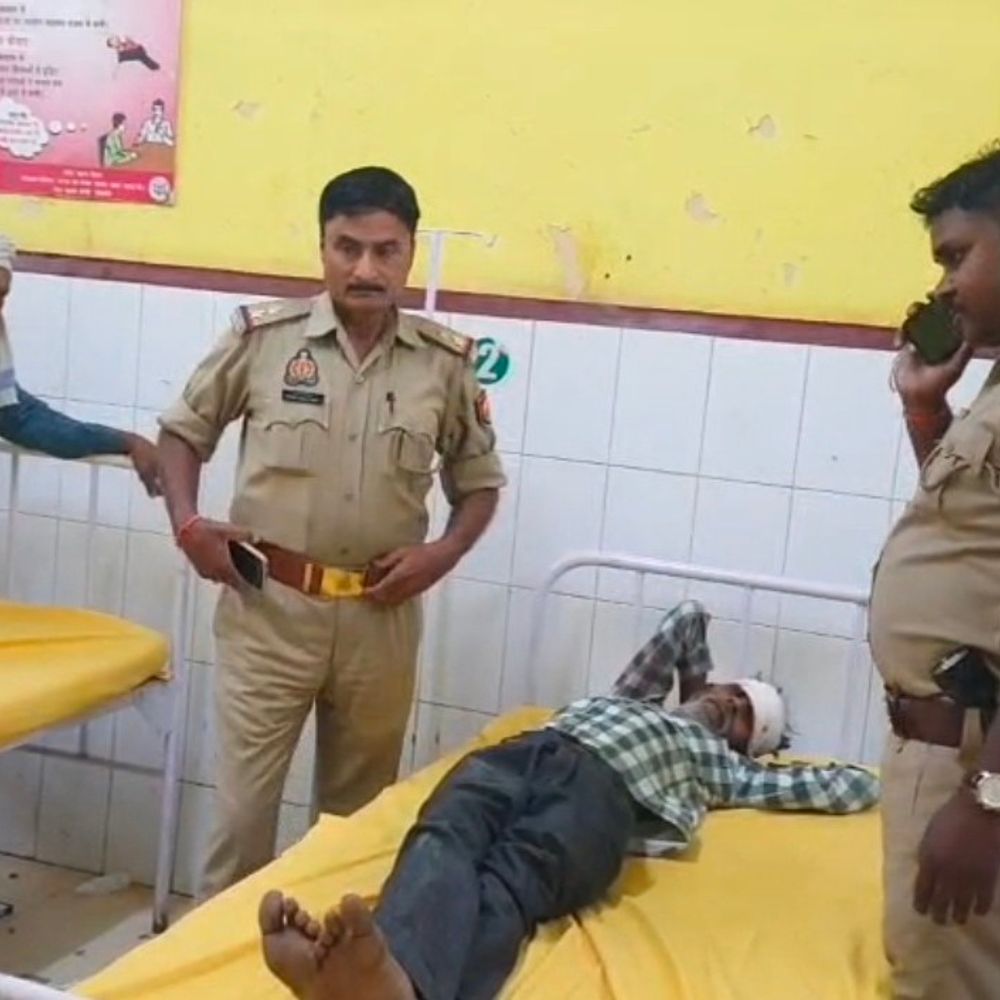 रायबरेली में दो बाइकों की आमने-सामने भिड़ंत:युवक की मौत, दो घायल; ढाई घंटे तक एंबुलेंस का इंतजार