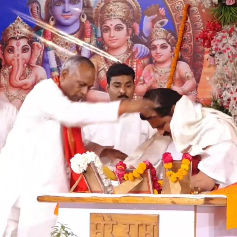 बंगाल चुनाव परिणाम पर बोले राजन जी महाराज:गोंडा में कहा- “रघुनाथ जी की बड़ी कृपा हुई, आगे क्या होगा कोई कल्पना नहीं”