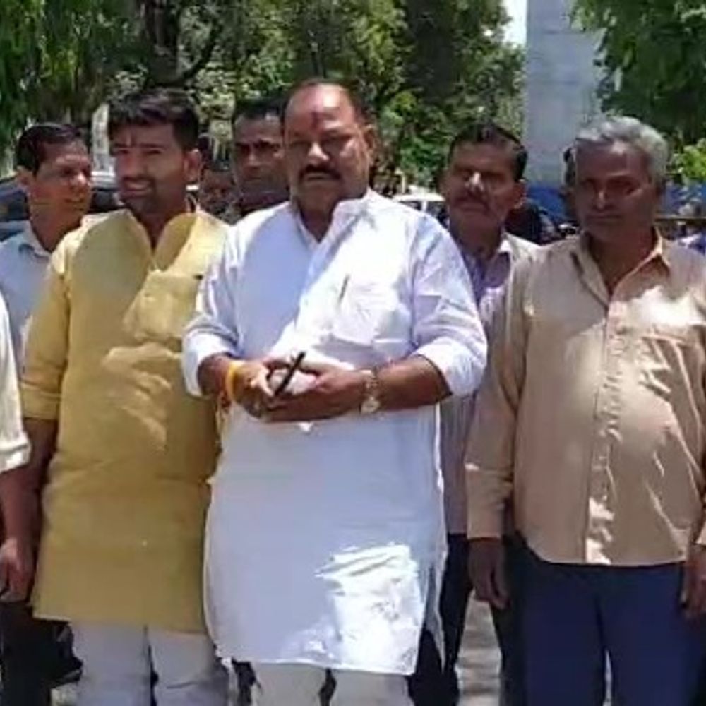 रेन वाटर हार्वेस्टिंग न होने से 400 परिवार परेशान:भाजपा नेता ने डीएम से की मांग, चमड़ा कारीगरों का काम प्रभावित