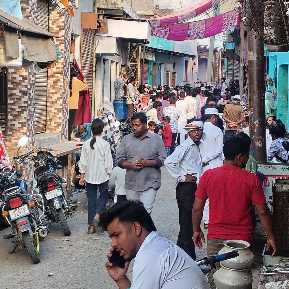 प्रसूता-नवजात की मौत के सदमे में नानी ने तोड़ा दम:अलीगढ़ में एक ही परिवार में हुई 3 मौतों से पसरा मातम