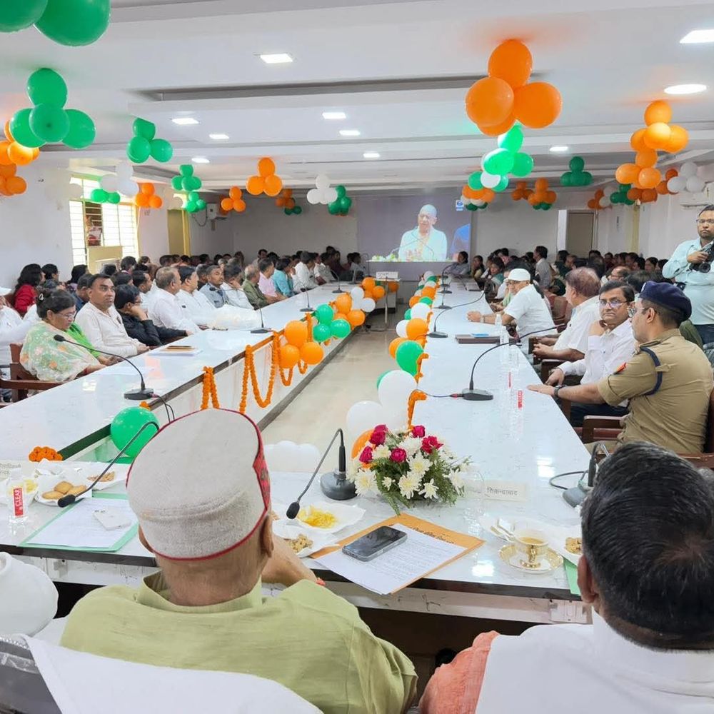 CM ने शिक्षामित्र सम्मान समारोह को संबोधित किया:बुलंदशहर में जनप्रतिनिधि रहे मौजूद, शिक्षामित्रों के योगदान की सराहना
