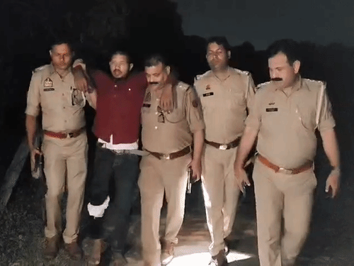 सहारनपुर पुलिस मुठभेड़ में 25 हजार का इनामी अरेस्ट:  चेकिंग के दौरान बदमाश ने कर दी फायरिंग, कई थानों में हैं मुकदमे दर्ज – Saharanpur News