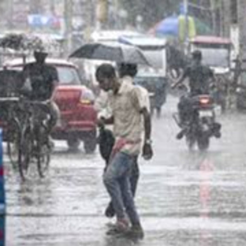 यूपी में मौसम का अलर्ट, प्रशासन मुस्तैद:बिजली से हुई मौतों पर सीएम ने जताया शोक, बोले- घायलों को मिले बेहतर से बेहतर इलाज