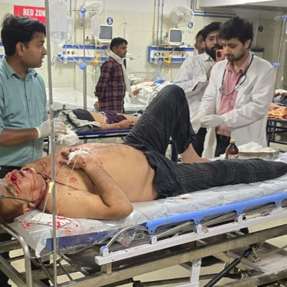 यूपी की बड़ी खबरें:प्रयागराज में तीर्थ पुरोहित को बाइक सवार बदमाशों ने 4 गोलियां मारी, रिश्तेदार से मिलकर लौट रहे थे घर