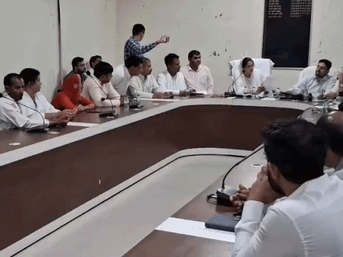 भिवानी जिप हाउस बैठक रही हंगामेदार:  टेंडर प्रक्रिया को लेकर जिला पार्षद और CEO हुए आमने-सामने, 21 लाख तक के कार्य विभागीय स्तर पर होंगे – Bhiwani News