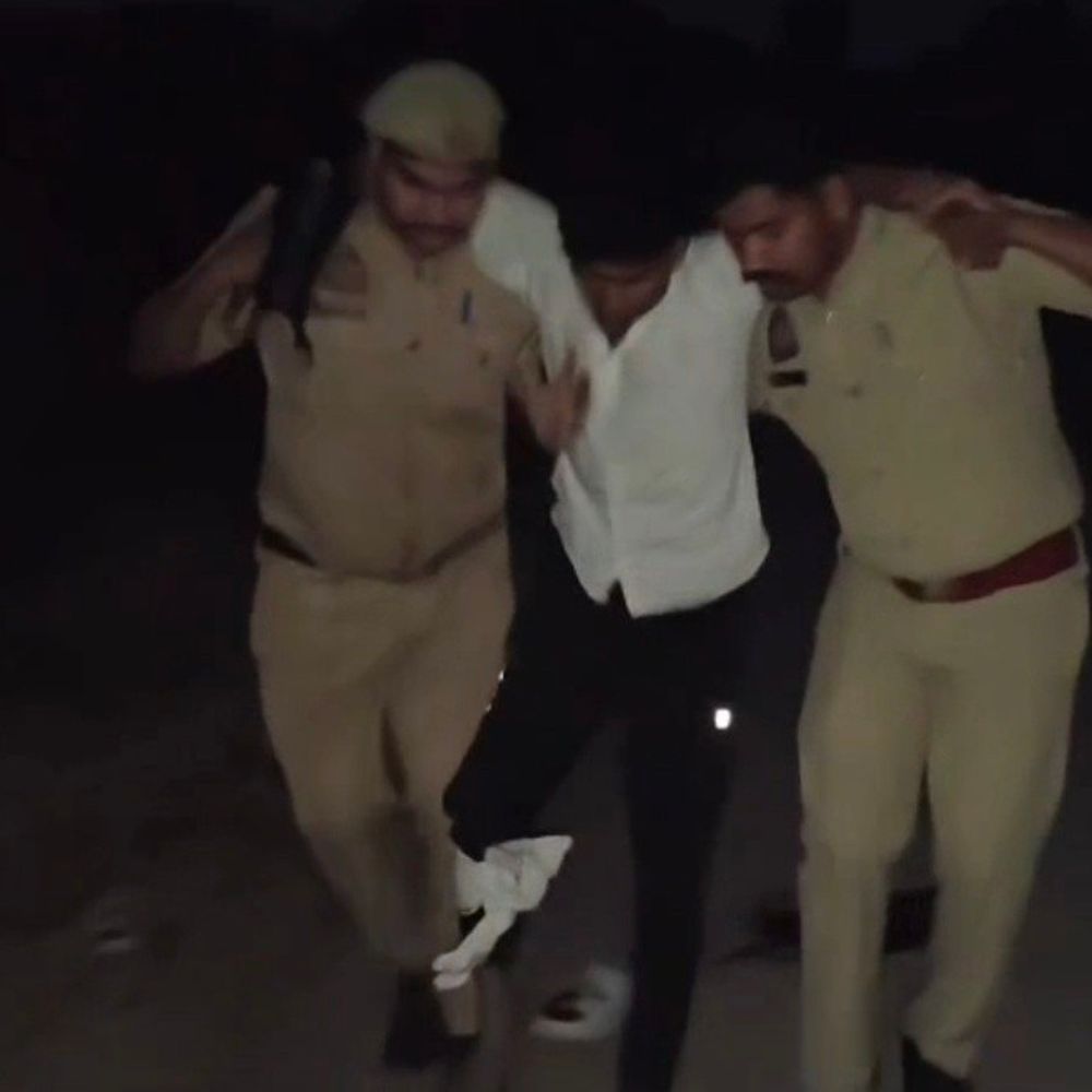रायबरेली में ऑपरेशन लंगड़ा के तहत दो चोर गिरफ्तार:पुलिस मुठभेड़ में एक आरोपी के दाहिने पैर में लगी गोली