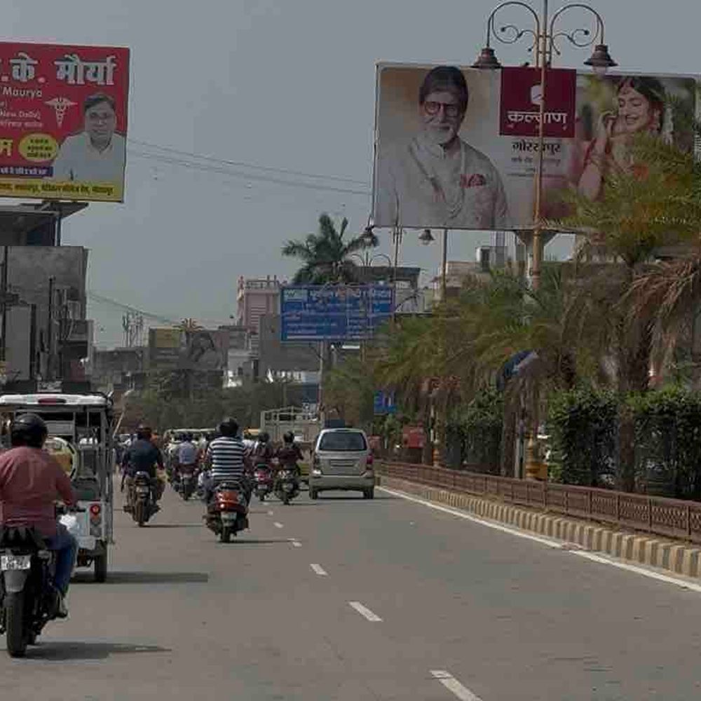 गोरखपुर में फिर बढ़ने लगी गर्मी:धूप और तेज हवाओं ने बढ़ाई परेशानी, आने वाले दिनों में और चढ़ सकता है पारा