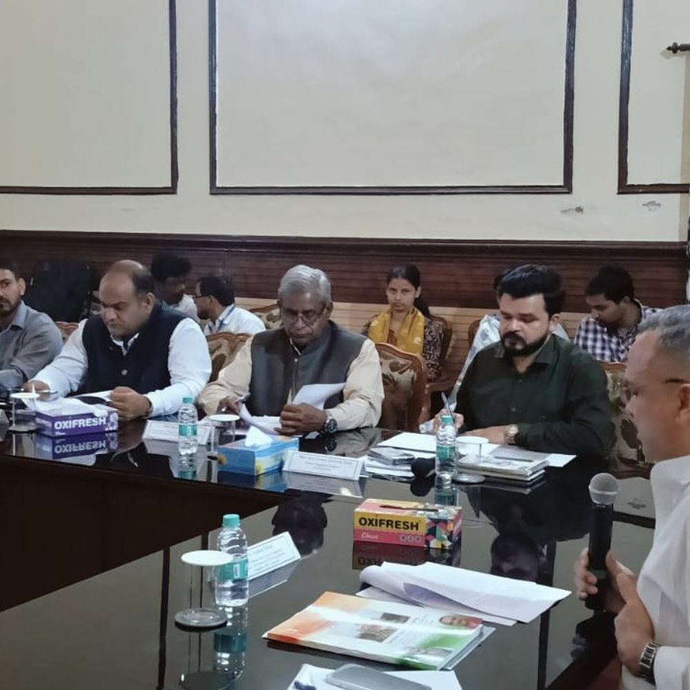 रामपुर रज़ा पुस्तकालय विकास बैठक में अहम निर्णय:किला हस्तांतरण, डिजिटलीकरण और वैश्विक शोध केंद्र बनाने पर चर्चा