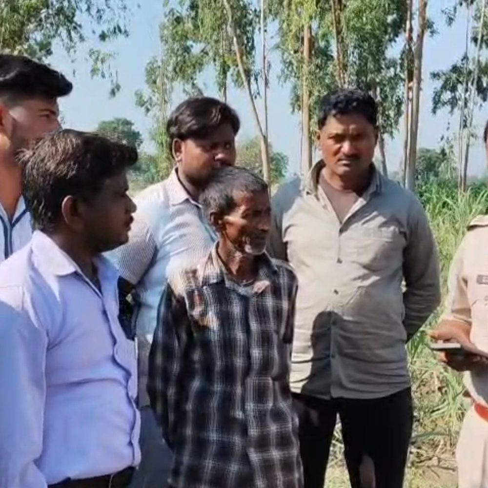 बिजनौर में गन्ने के खेत में मिला शव:परिजनों ने हत्या की आशंका जताई, पुलिस जांच में जुटी
