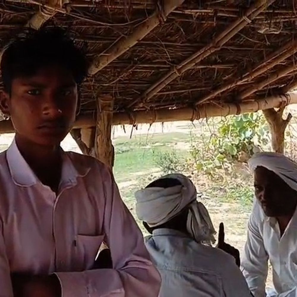सीतापुर में विवाहिता का शव फंदे से लटका मिला:परिजनों ने ससुरालियों पर लगाया हत्या का आरोप