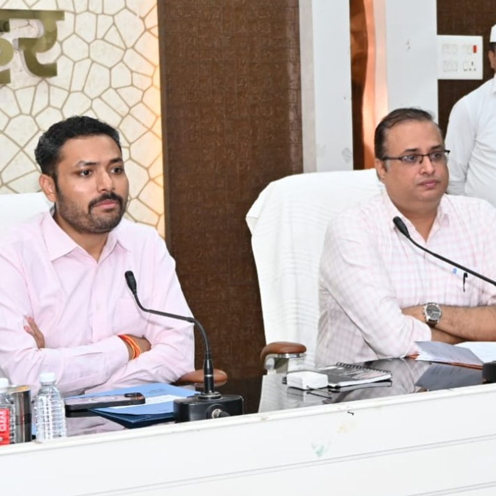 बुलंदशहर में स्मार्ट मीटर अब पोस्टपेड होंगे:आमजन की समस्याओं के मद्देनजर मुख्यमंत्री ने दिए निर्देश, अफसर बदलेंगे सभी मीटर