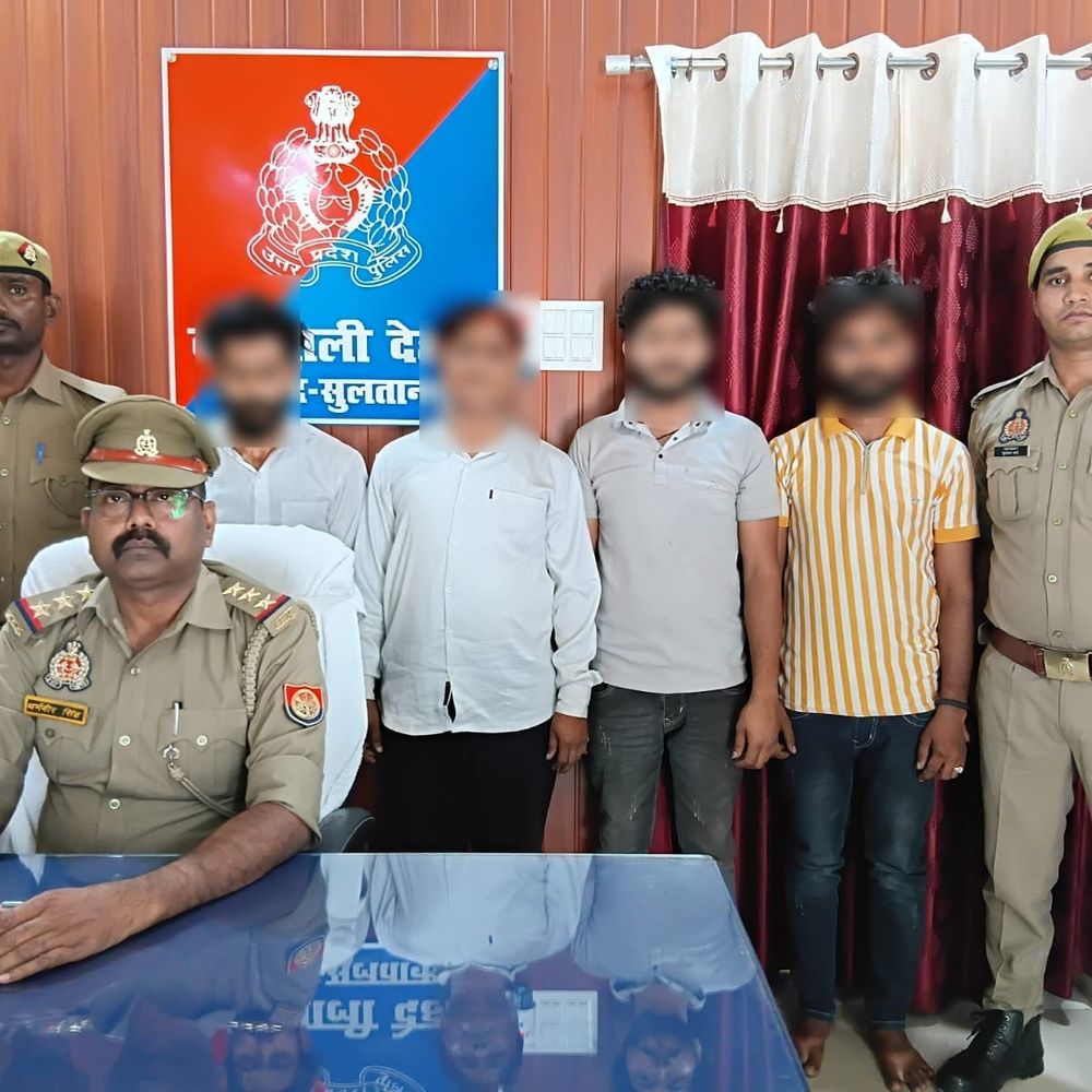 प्रतिबंधित मांस रखकर फंसाने की कोशिश:सुल्तानपुर में चार गिरफ्तार, तीन हिस्ट्रीशीटर, जेल भेजे गए