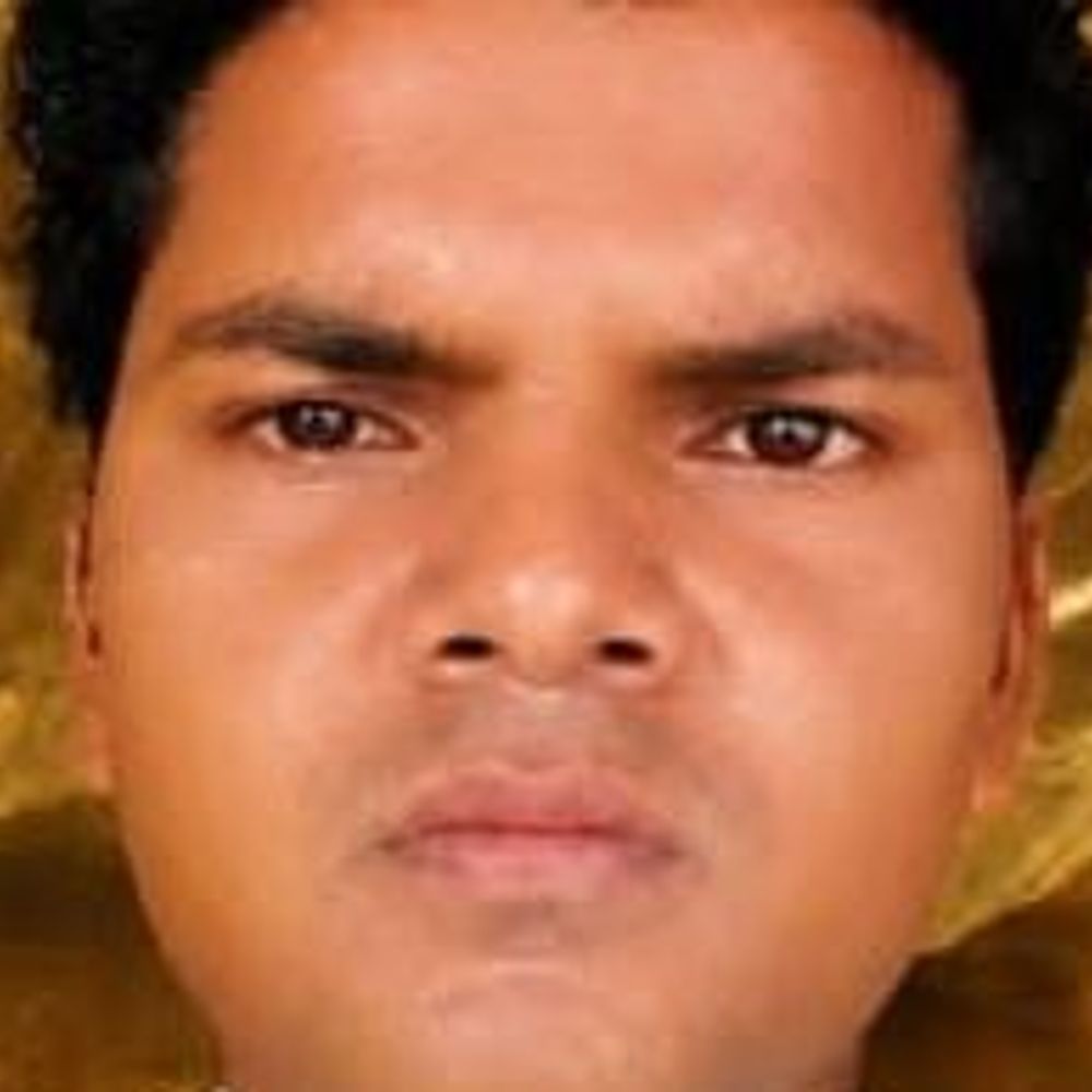 उन्नाव में खेत सींचते समय किसान की संदिग्ध मौत:परिवार ने मांगी मदद, डॉक्टर ने मृत घोषित किया