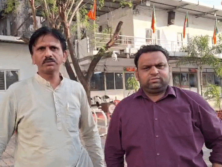 बंगाल चुनाव से वापस लौटे बीजेपी वर्कर्स ने सुनाई दास्तां:  बोले- अगर गाड़ी पर छींटे पड़ जाएं तो टीएमसी कार्यकर्ता झगड़ने पर उतारू हो जाते थे – Bhopal News