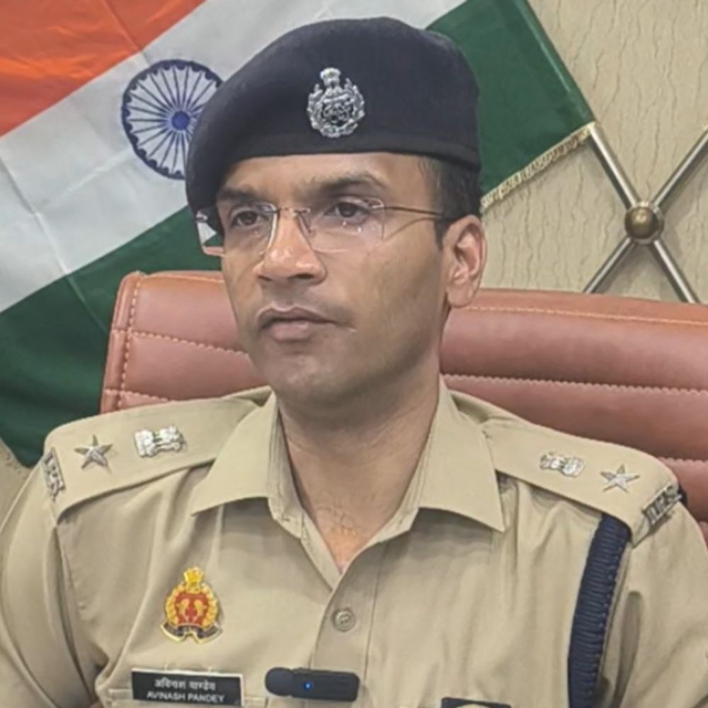 मेरठ में लापरवाही पर एसएसपी सख्त:दो चौकी इंचार्ज और एक सिपाही निलंबित