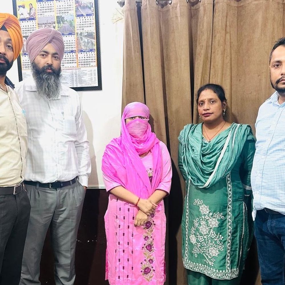 लुधियाना विजिलेंस विभाग की बड़ी कार्रवाई:  15 हजार रुपये रिश्वत लेते महिला बीडीपीओ रंगे हाथों गिरफ्तार – Ludhiana News