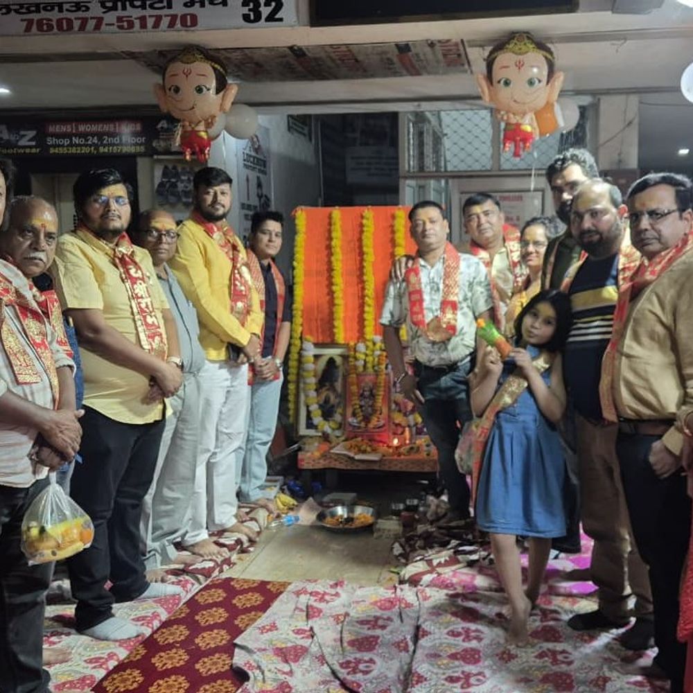 लखनऊ में आदर्श व्यापारी एसोसिएशन ने किया सुंदरकांड पाठ:जय श्रीराम के जयकारों की गूंज, अधिक से अधिक पौधे रोपने का संदेश दिया
