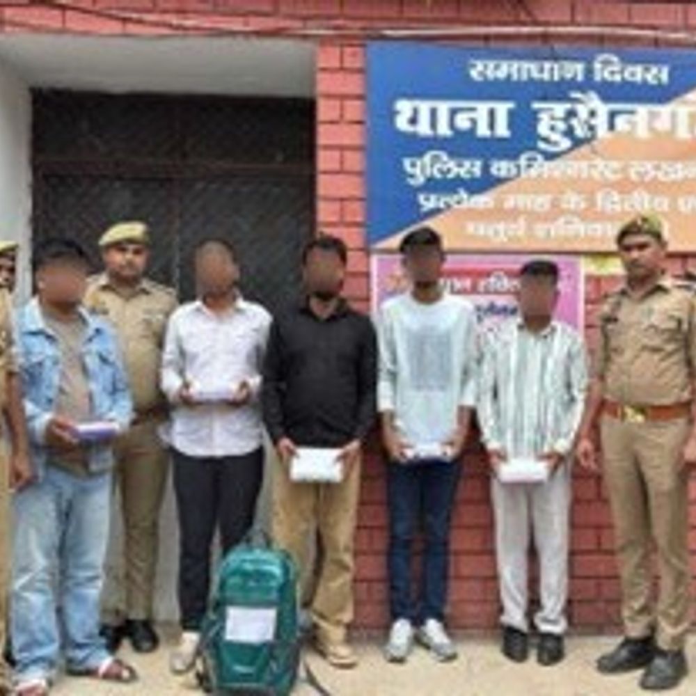 लखनऊ में 5 अंतरराष्ट्रीय तस्कर गिरफ्तार:थाईलैंड से फ्लाइट से 7.7 किलो गांजा लेकर पहुंचे, स्कॉर्पियो से दिल्ली ले जा रहे थे