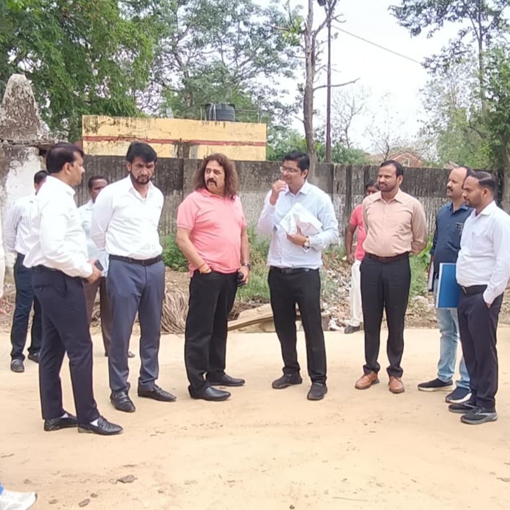 गोरखपुर रीजनल स्पोर्ट्स स्टेडियम के धीमी प्रगति पर जताई नाराजगी:स्पोर्ट्स डायरेक्टर बोलें- अक्टूबर तक हर हाल में पूरा हो काम