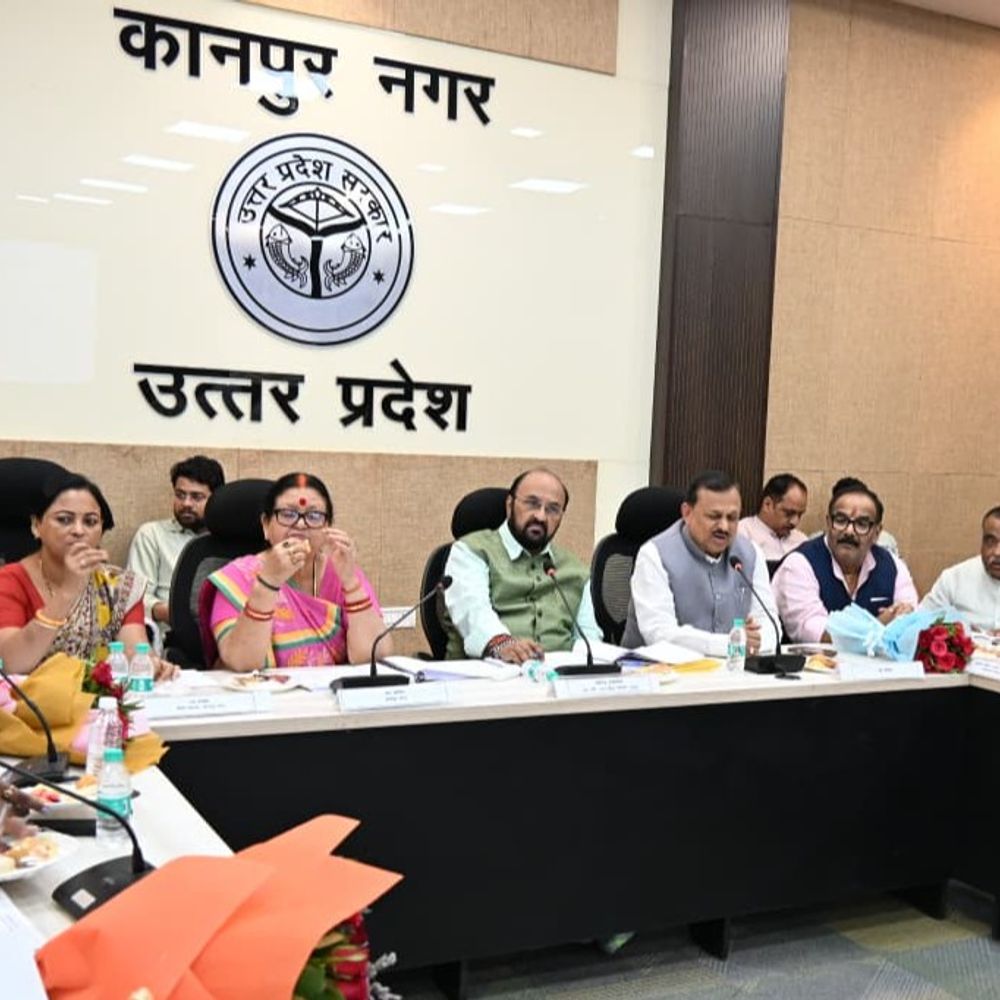 कानपुर में सरकारी डॉक्टर अब नहीं कर पाएंगे प्राइवेट प्रैक्टिस:खराब ट्रांसफार्मर बदलने के दिये निर्देश, मंत्री बोले- लापरवाही बर्दाश्त नहीं होगी