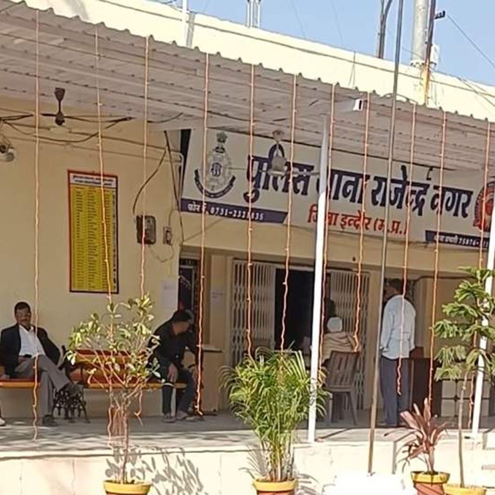 इंदौर के पटाखा कारोबारी से धोखाधड़ी:  31 लाख के फटाखा कारोबार में 16 लाख नहीं लौटाए, केस दर्ज, बेटे की भूमिका भी जांच में – Indore News