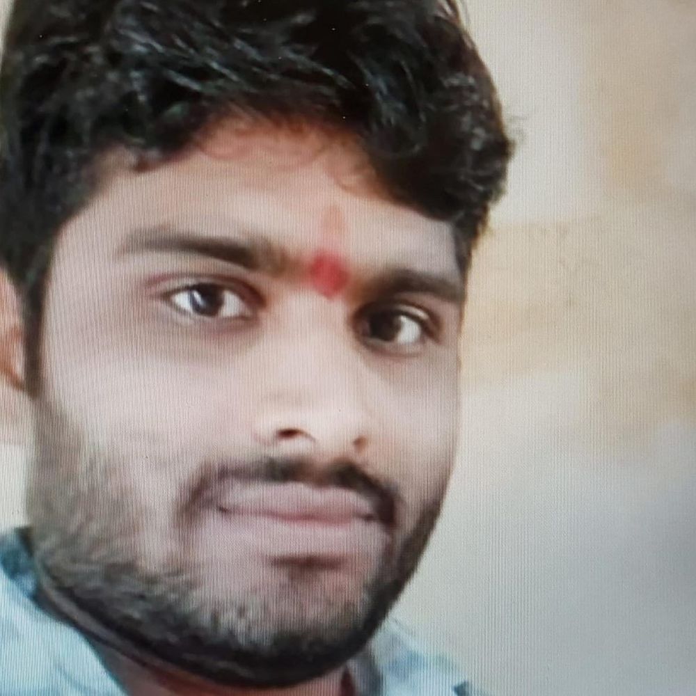 अयोध्या गोल्फ कार्ड पार्किंग कंपनी मैनेजर की गोंडा में मौत:पीछे से अज्ञात ट्रक ने रौंदा, बाइक में पेट्रोल डलवाने पैदल जा रहे थे