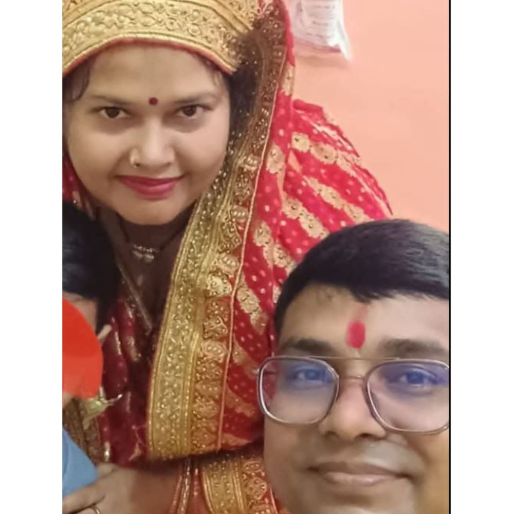सड़क हादसे में ANM पत्नी और पति की मौत:बेल्थरा रोड में ई-रिक्शा की टक्कर के बाद कार से टकराई बाइक, घायलों का इलाज जारी