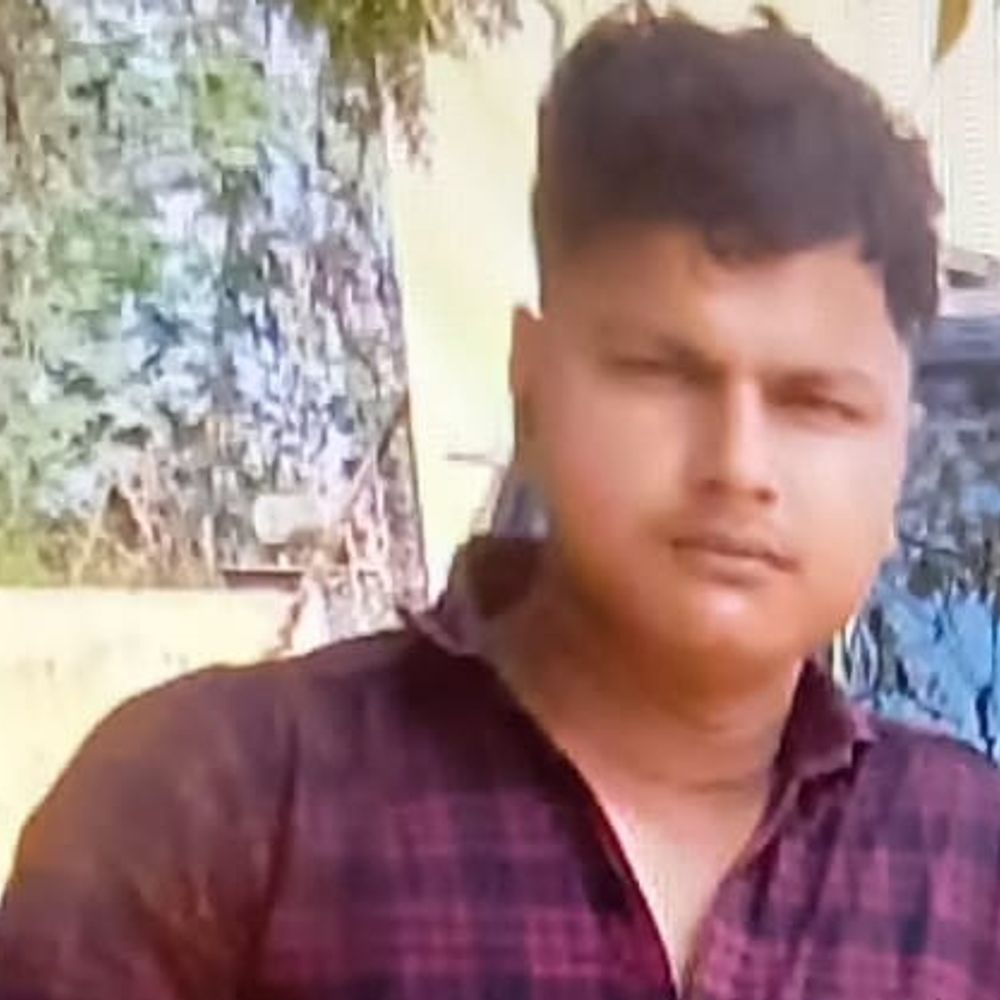 फिरोजाबाद में सड़क हादसे में दो युवको की मौत:गैस वाहन ने बाइक को मारी टक्कर, ब्लॉक प्रमुख का भतीजा भी शामिल