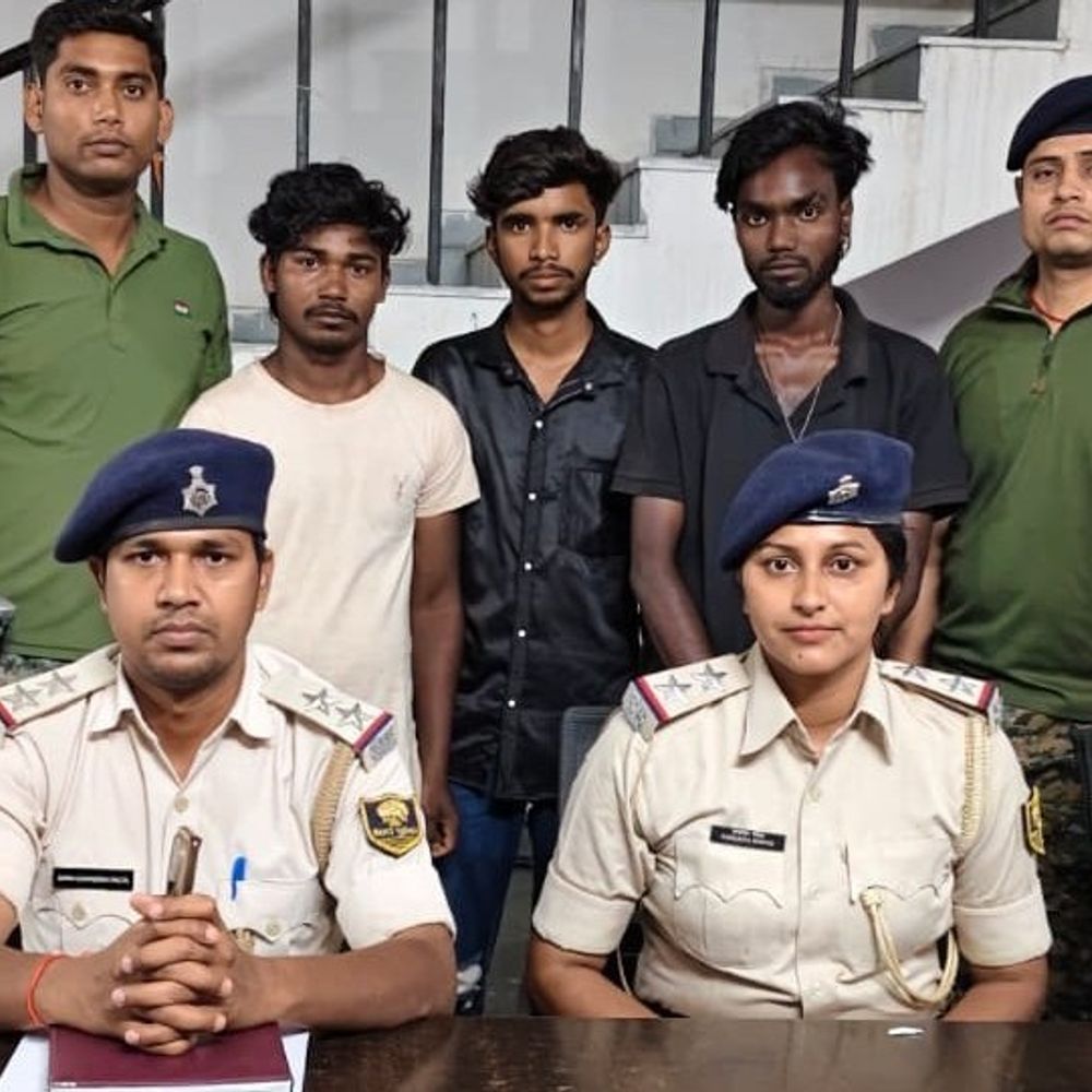 जमुई में लूट के 2 घंटे बाद 3 आरोपी गिरफ्तार:  12 हजार रुपए और होंडा बाइक बरामद, गरही डैम के पास हथियारबंद बदमाशों ने रोका – Jamui News