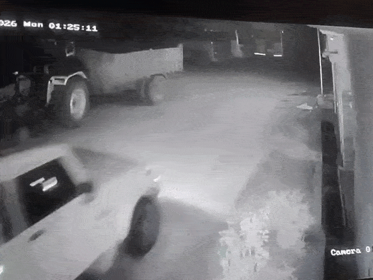 पठानकोट में सरकारी साइट से लाखों का सामान चोरी:  VIDEO; सीसीटीवी में कैद चोरों का वाहन, 2 लाख के लोहे की प्लेटें और चैनल चोरी, अज्ञात के खिलाफ मामला दर्ज – Pathankot News
