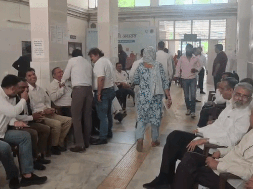 फरीदाबाद में वकीलों की हड़ताल का तीसरा दिन:  कोर्ट में काम पूरी तरह ठप्प, प्रधान बोले- जज के माफी मांगने पर खत्म होगी – Faridabad News