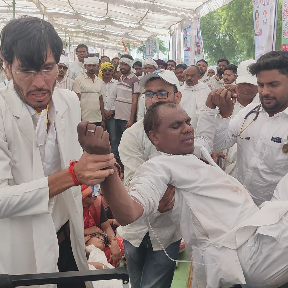 खलघाट टोल पर कांग्रेस का चक्काजाम:नेता प्रतिपक्ष सिंघार समेत 10 विधायकों पर FIR; 25 से अधिक कांग्रेस नेताओं पर केस