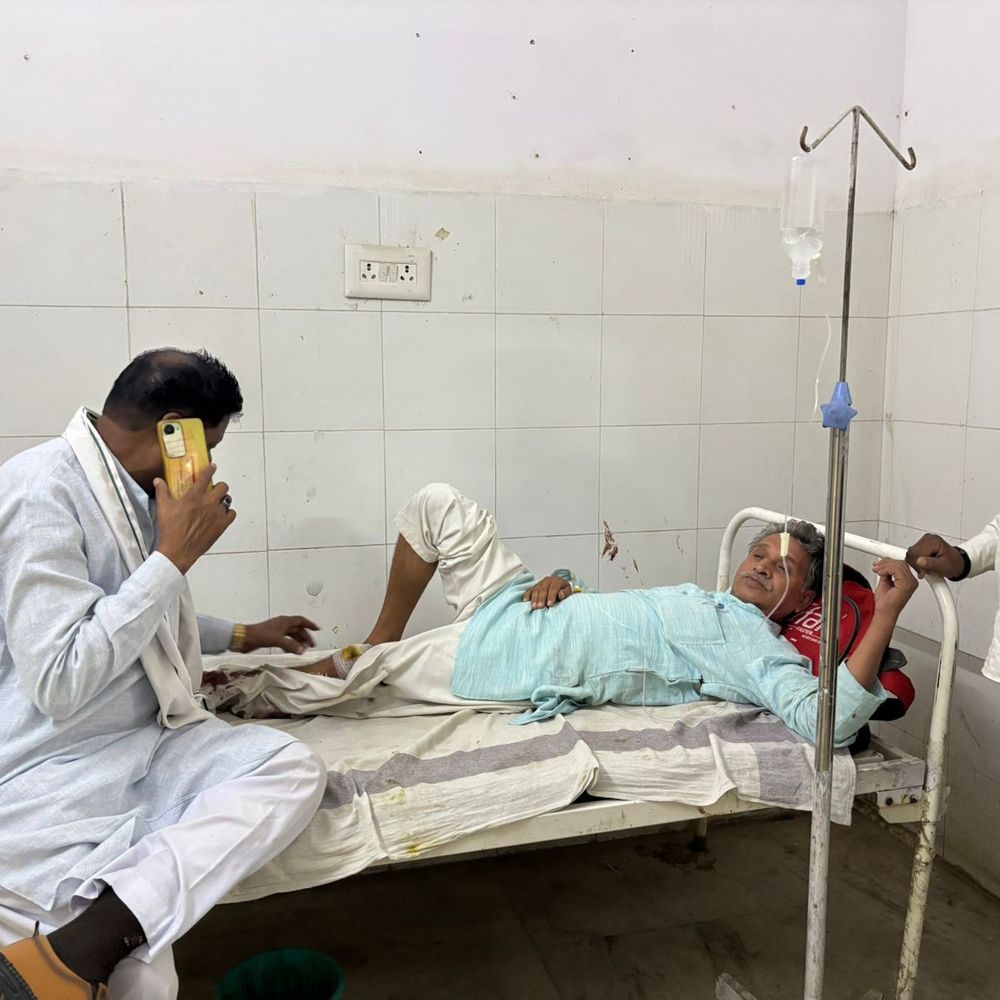 दो बाइक की टक्कर में ब्लॉक कांग्रेस अध्यक्ष घायल:विधायक ने जाना हाल, दूसरी गाड़ी पर सवार फोटोग्राफर का कैमरा टूटा