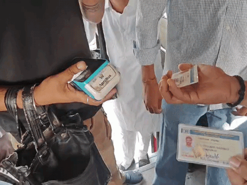 सिरसा-डबवाली में प्राइवेट बसों पर RTA की कार्रवाई:  किसी पर जुर्माना तो किसी का रूट बंद कराया, बस पास होने पर काटी थी टिकट – Sirsa News