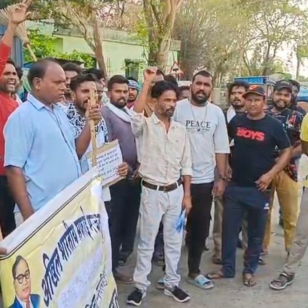 तेंदूखेड़ा नगर परिषद में सफाई कर्मचारियों की हड़ताल:नरसिंहपुर में वेतन-एरियर्स भुगतान की मांग पर आठवें दिन भी जारी